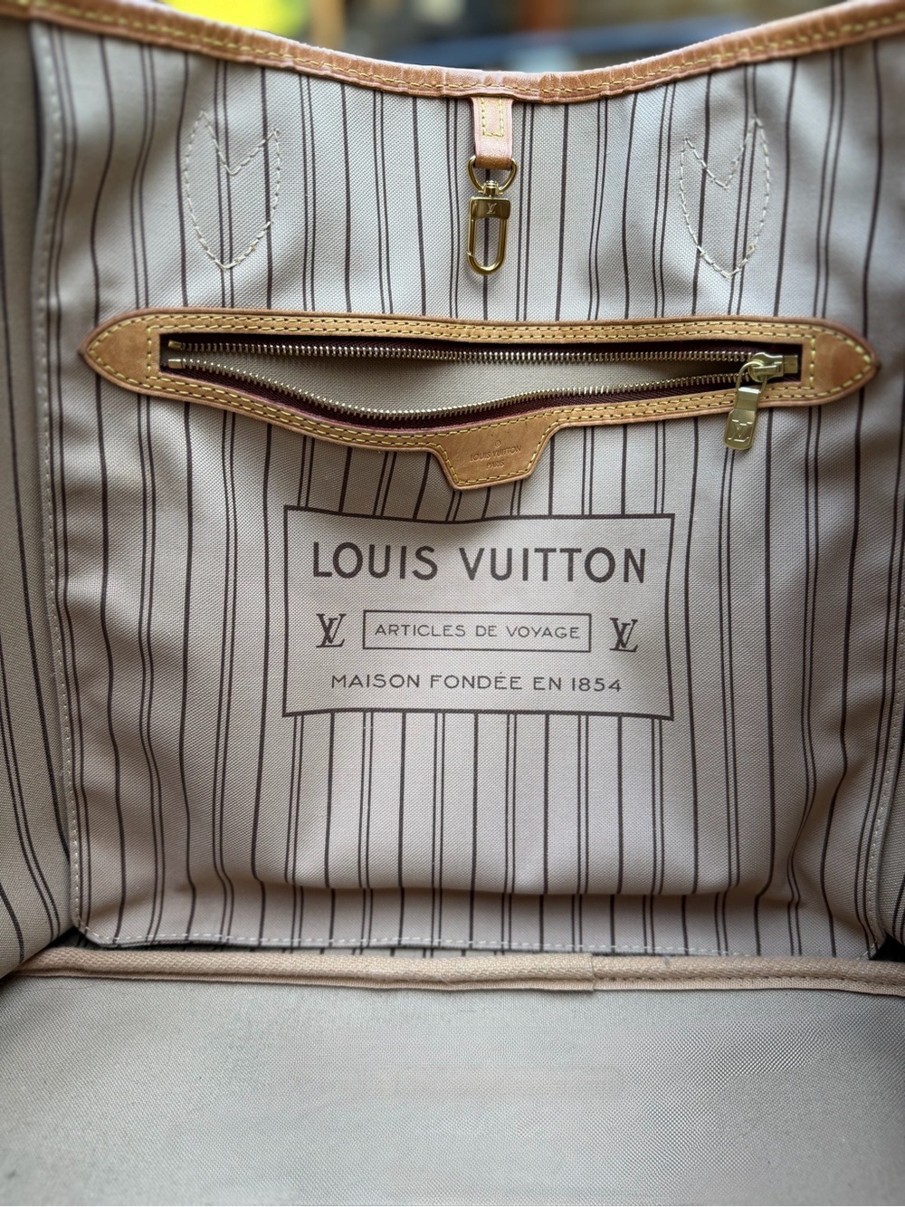 Louis Vuitton Neverfull MM Monogram - Picture 3 of 11